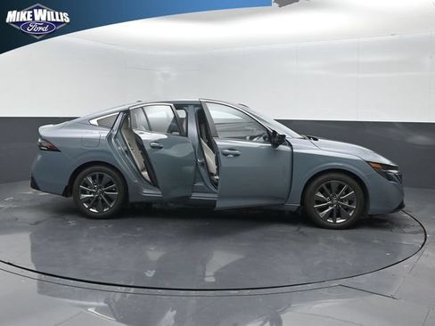 Used 2026 Nissan Sentra SL w/ Floor Mat Package FWD image 27