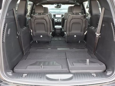 New 2026 Chrysler Pacifica Limited w/ S Appearance Package AWD/4WD image 38