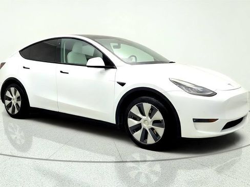 Used 2021 Tesla Model Y Long Range AWD/4WD image 3