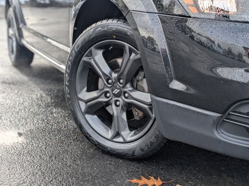 Used 2019 Dodge Journey Crossroad image 6