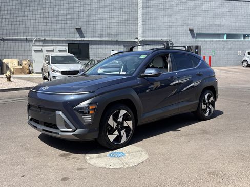 Used 2025 Hyundai Kona Limited FWD image 2