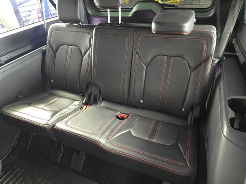 Used 2022 Ford Expedition Max Limited image 21