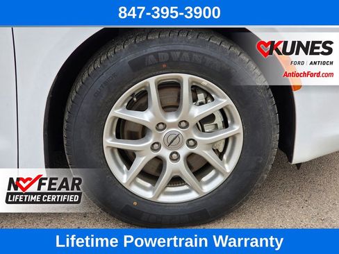 Used 2024 Chrysler Voyager LX FWD image 12