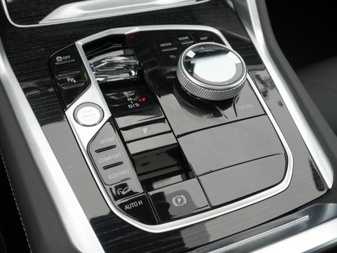 Certified 2026 BMW X6 M60i AWD/4WD image 27