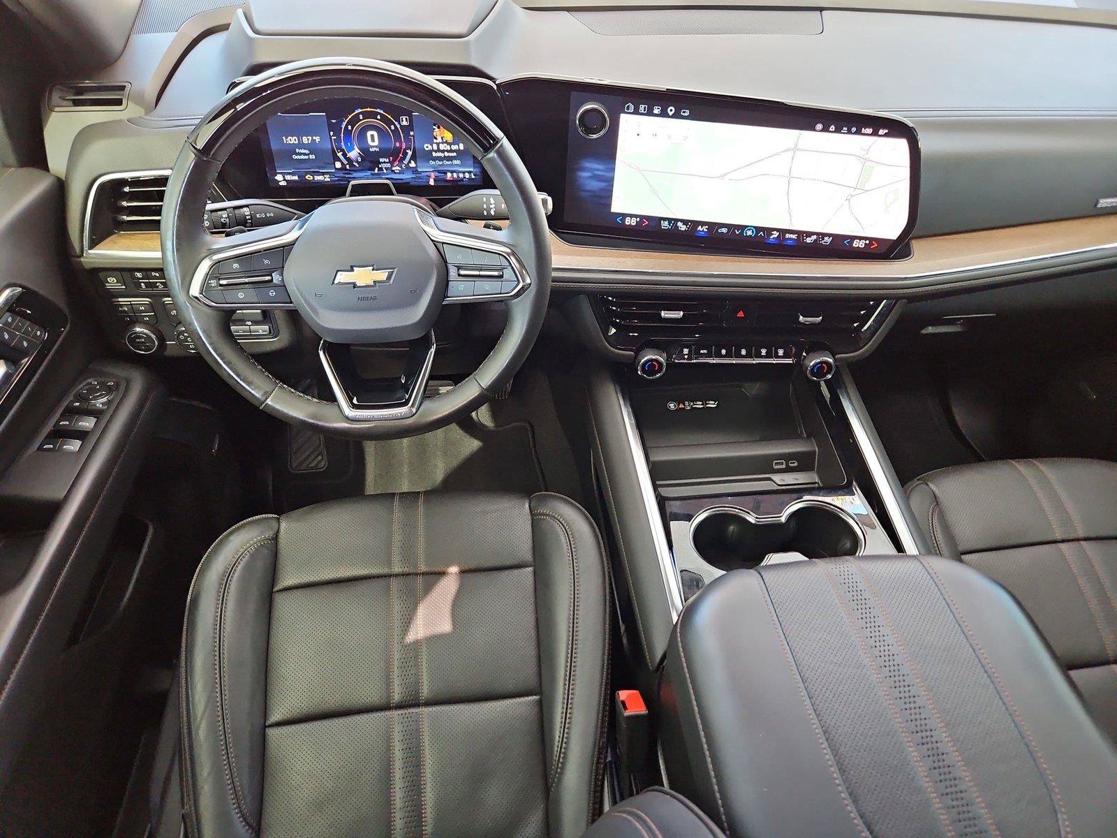 Used 2025 Chevrolet Suburban High Country AWD/4WD image 14