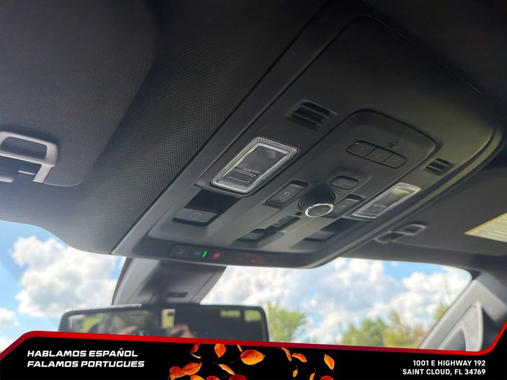 Used 2022 Chevrolet Tahoe Z71 w/ Z71 Off-Road Package AWD/4WD image 27