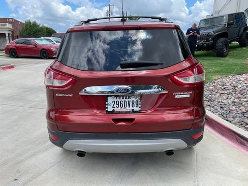 Used 2015 Ford Escape Titanium FWD image 3