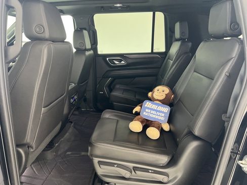 Used 2023 Chevrolet Suburban Z71 w/ Luxury Package image 23