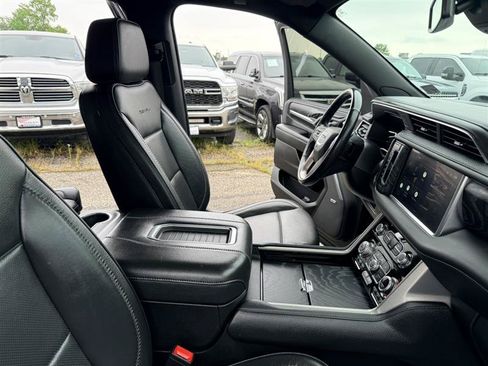 Used 2022 GMC Yukon XL Denali w/ Max Trailering Package AWD/4WD image 14