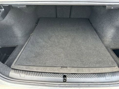 Used 2024 BMW 530i xDrive image 9