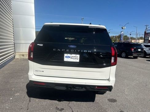 New 2025 Ford Expedition Active image 4
