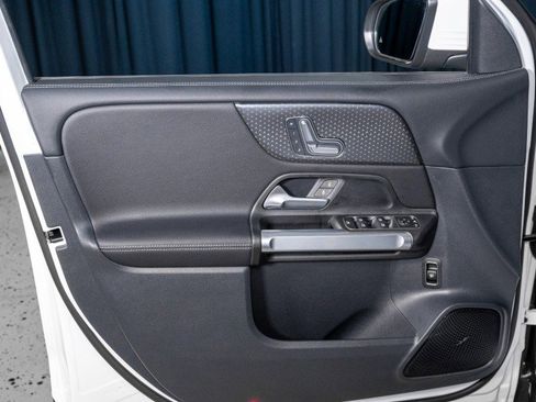 New 2026 Mercedes-Benz GLB 250 4MATIC image 12