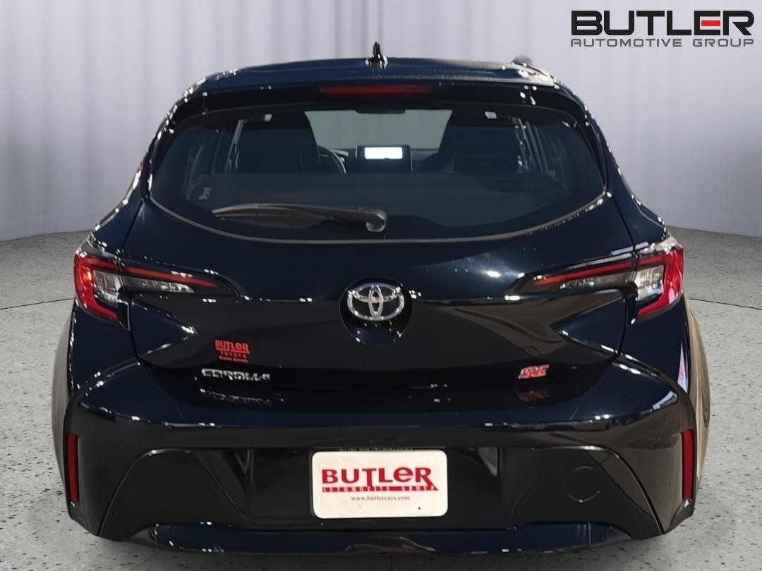 Certified 2025 Toyota Corolla SE w/ SE Package FWD image 5