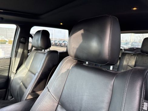 Used 2018 Jeep Grand Cherokee Limited image 10