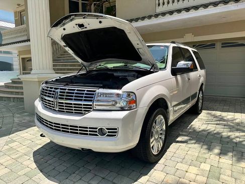 Used 2014 Lincoln Navigator 2WD image 53