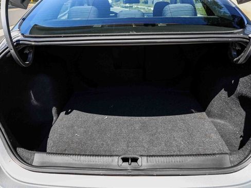 Used 2015 Chrysler 200 Limited w/ Convenience Group FWD image 32