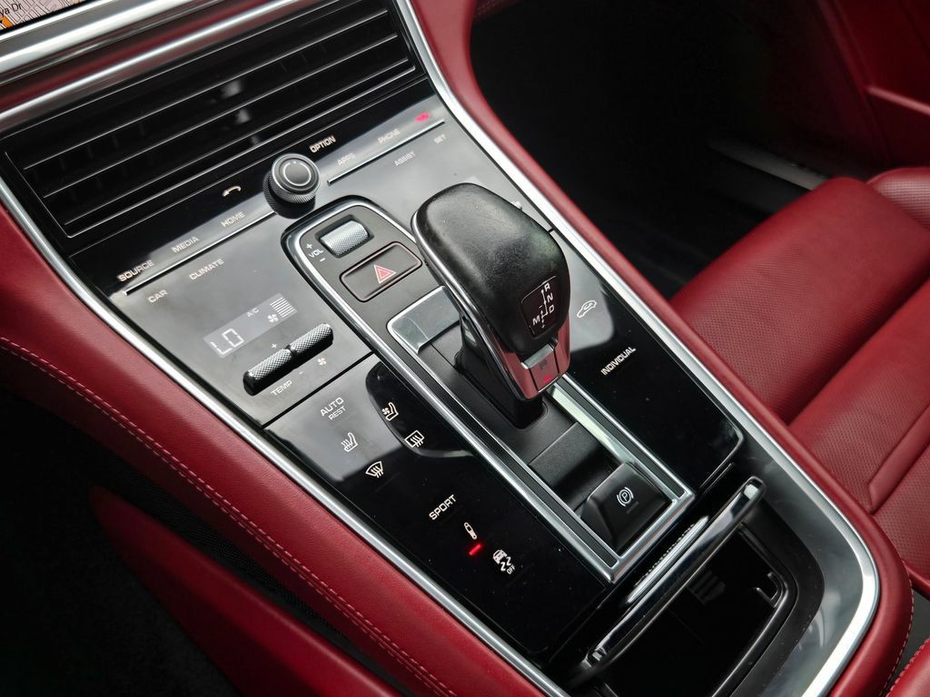 Used 2020 Porsche Panamera 4 AWD/4WD image 25