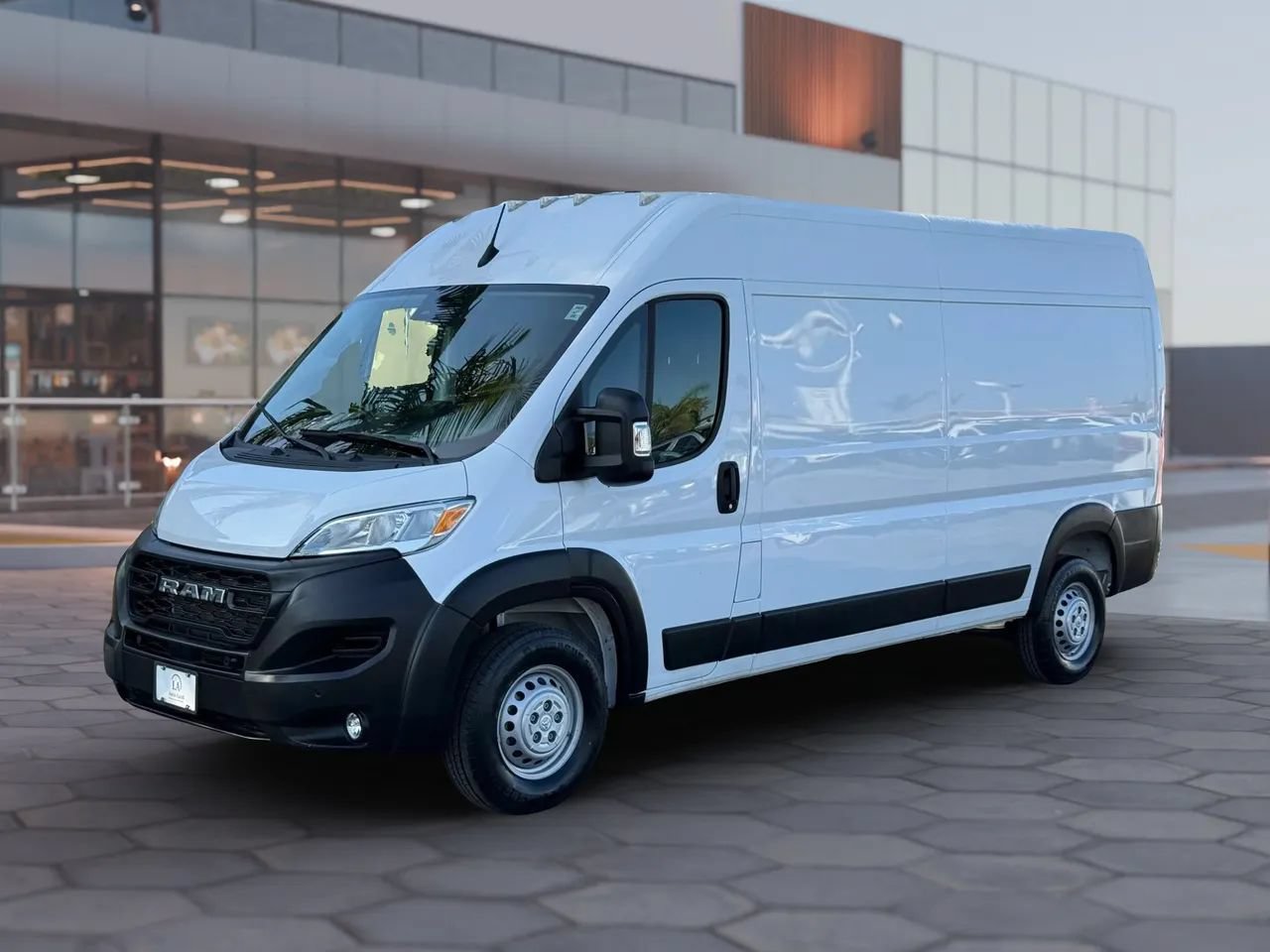 Used 2024 RAM ProMaster 2500 w/ Safety Group FWD image 2