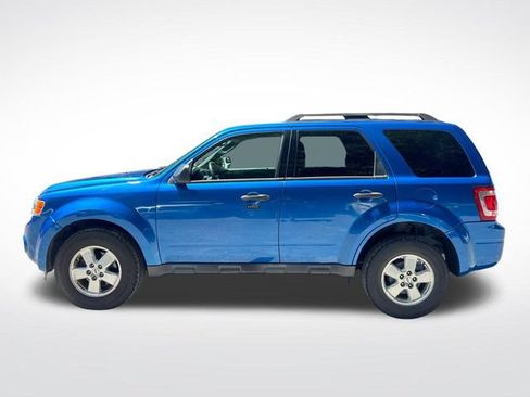 Used 2011 Ford Escape XLT w/ 201A Rapid Spec Order Code FWD image 2