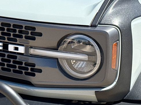 Used 2022 Ford Bronco Badlands image 4