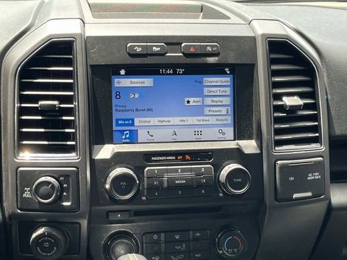 Used 2018 Ford F150 XLT w/ Equipment Group 302A Luxury AWD/4WD image 18
