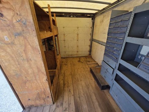 Used 2015 Chevrolet Express 3500 RWD image 26