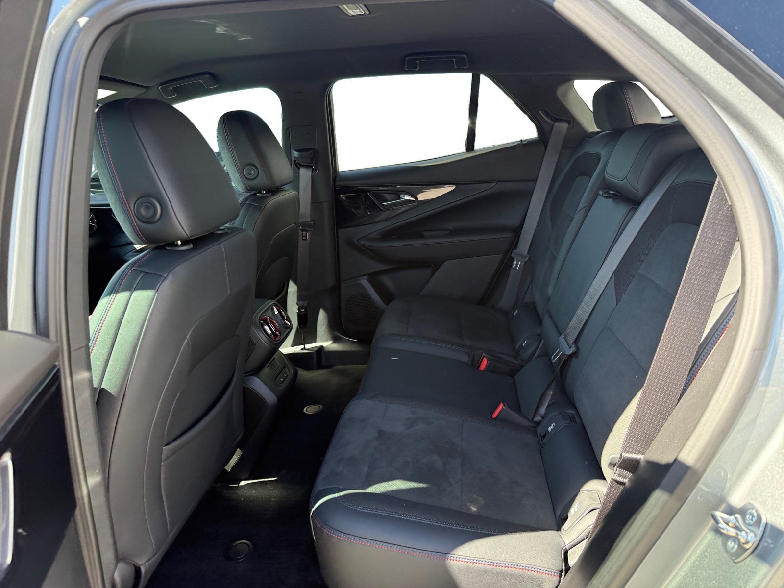 Used 2024 Chevrolet Blazer EV RS AWD/4WD image 16
