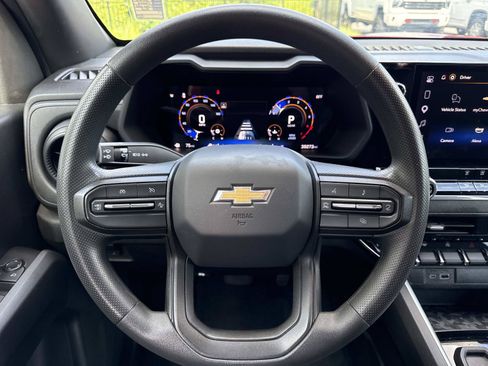 Used 2025 Chevrolet Colorado W/T w/ Advanced Trailering Package RWD image 14