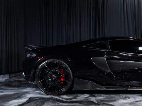 Used 2017 McLaren 570S Coupe RWD image 6