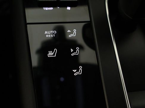 Used 2024 Porsche Macan GTS image 50