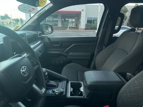 Used 2025 Toyota Tacoma SR5 image 6