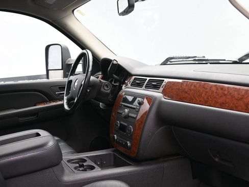 Used 2009 Chevrolet Silverado 2500 LTZ w/ Safety Package image 11
