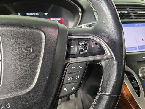 Used 2019 Lincoln Nautilus Select image 23