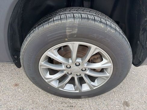 Used 2021 Jeep Cherokee Latitude Lux image 11