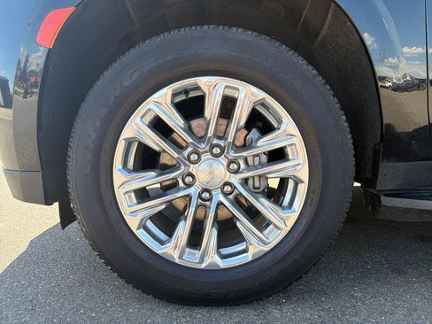 Used 2022 GMC Yukon XL SLT AWD/4WD image 25