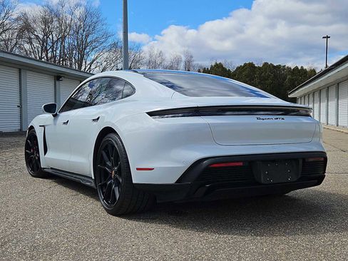 Certified 2022 Porsche Taycan GTS image 3