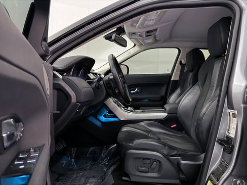 Used 2013 Land Rover Range Rover Evoque Pure image 18