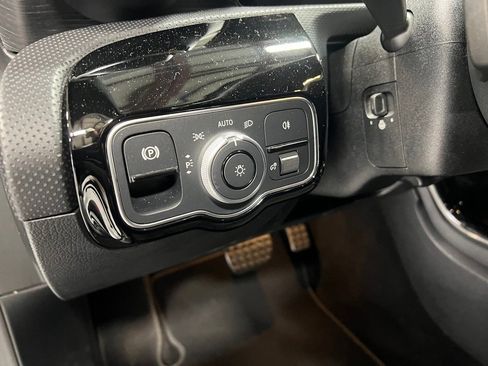 Used 2023 Mercedes-Benz CLA 250 4MATIC image 19