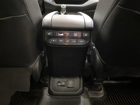 Used 2022 Toyota Highlander Platinum image 35