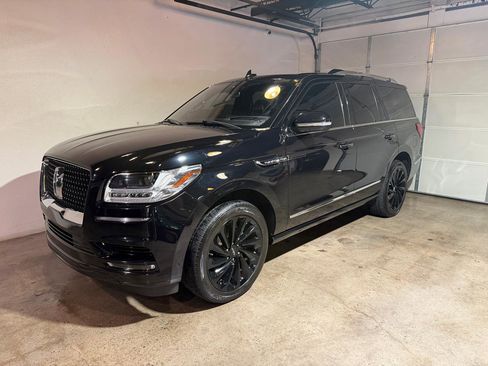 Used 2020 Lincoln Navigator Reserve w/ Equipment Group 208A Reserve AWD/4WD image 3