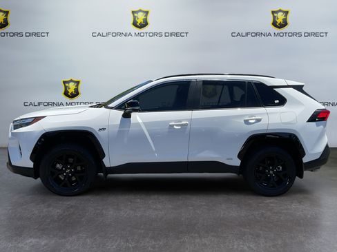 Used 2024 Toyota RAV4 XLE AWD/4WD image 8