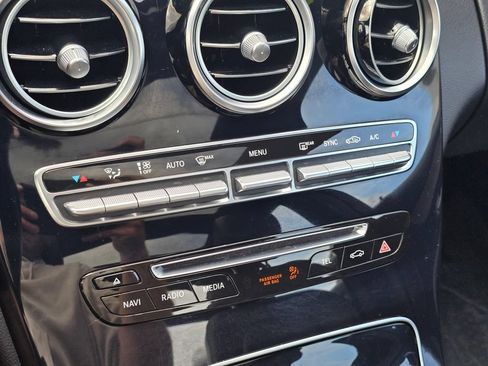 Used 2018 Mercedes-Benz C 300 4MATIC Sedan image 29