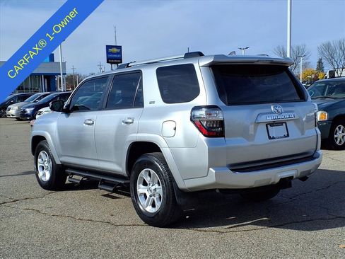 Used 2022 Toyota 4Runner SR5 image 8