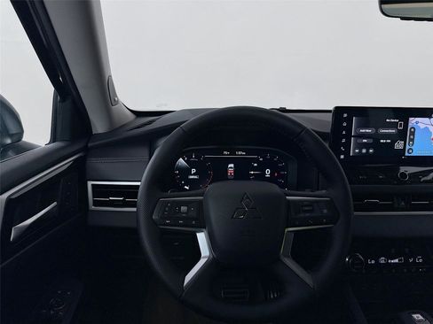 New 2026 Mitsubishi Outlander SEL image 20