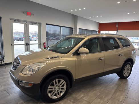 Used 2008 Buick Enclave CX w/ Driver Confidence Package image 6