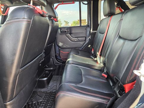 Used 2017 Jeep Wrangler Unlimited Rubicon AWD/4WD image 21