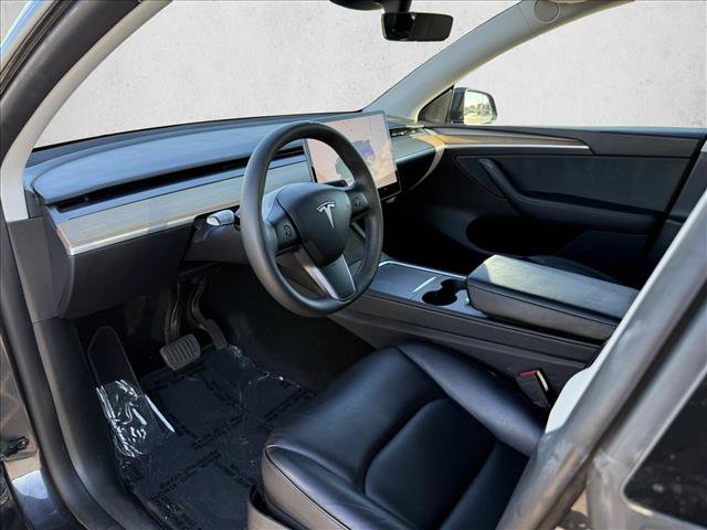 Used 2024 Tesla Model Y Long Range AWD/4WD image 10