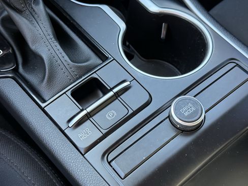 Used 2023 Kia K5 LXS image 24