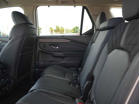 Used 2026 Honda Pilot Elite image 14