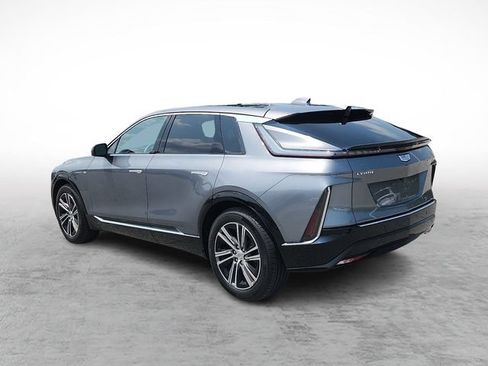 Certified 2023 Cadillac Lyriq AWD image 6
